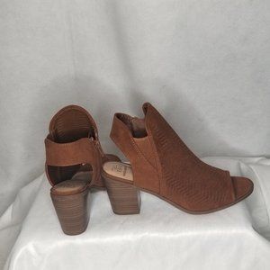 New Time and Tru Peep Toe Congnac Memory Foam Boot